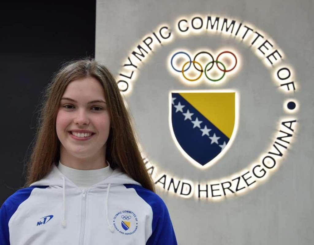 Lana Pudar u polufinalu utrke 200 metara leptir