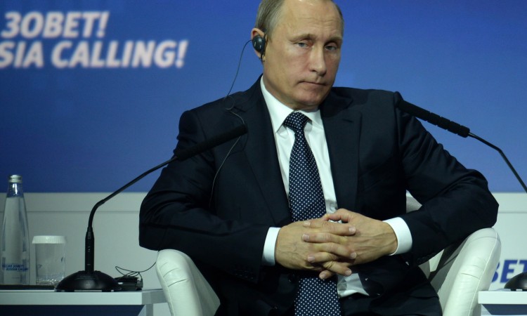 Putin se nada da će Rusija dostići imunitet 'krda' protiv COVID-19