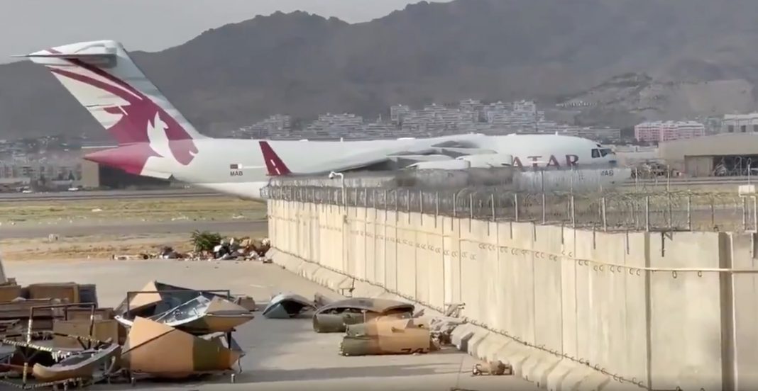 Na aerodrom u Kabulu pod kontrolom talibana sletio prvi avion
