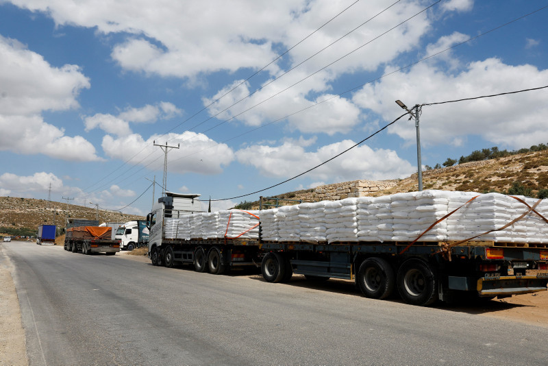 Prvi konvoj komercijalnih kamiona stigao u Rafah nakon 7. maja