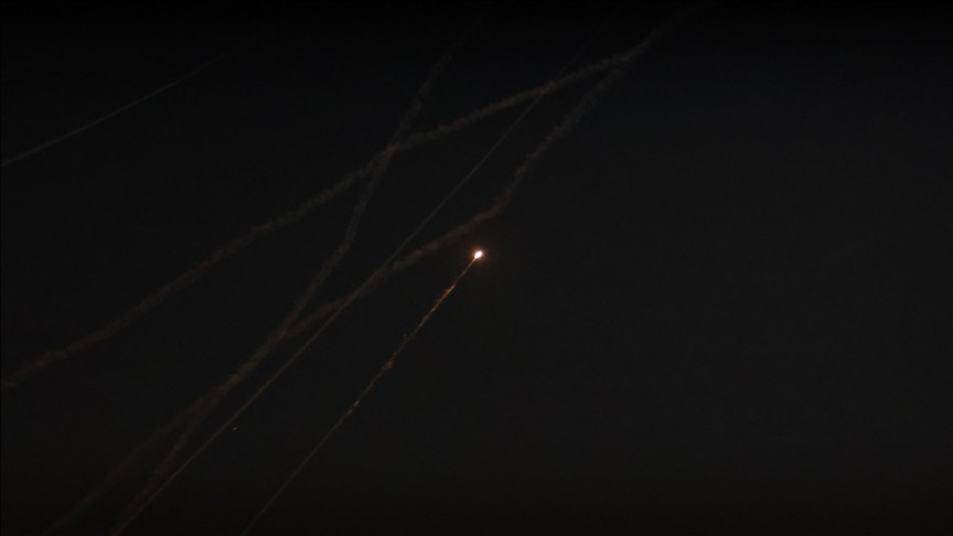 Iranski mediji: Aktivirana protivzračna odbrana zbog malih dronova