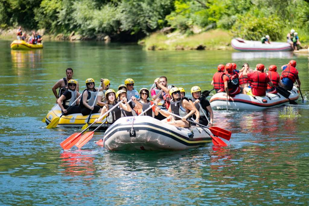 Održana 3. Cazinska Unska regata u okviru manifestacije 'Lito moje medeno'