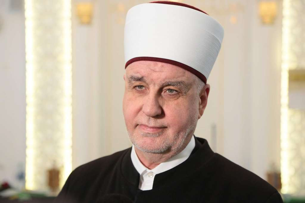 Reisu-l-ulema u posjeti MIZ Cazin: Sastanak sa rukovodstvom i posjeta mektebima