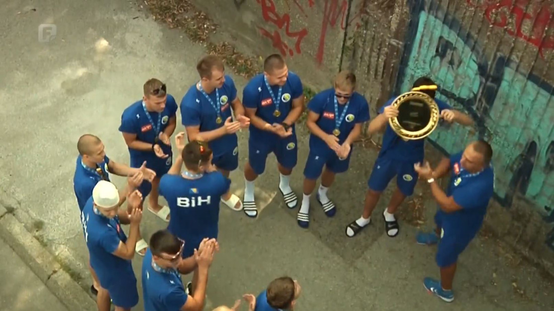 Muška U18 rukometna reprezentacija BiH dočekana u Tuzli