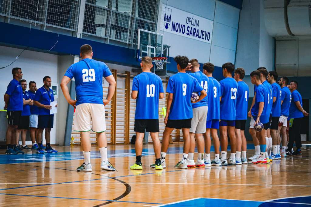 Povratak na rukometnu scenu nakon 16 godina: Željezničar počeo pripreme za novu sezonu