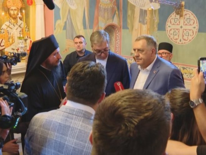 Vučić stigao u manastir Rmanj