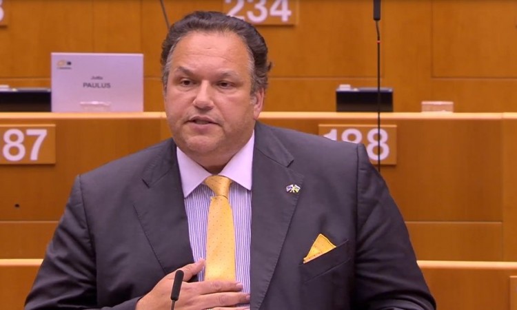 Susret Franza i Džaferovića: U BiH nužna stabilnost i poštivanje vladavine prava