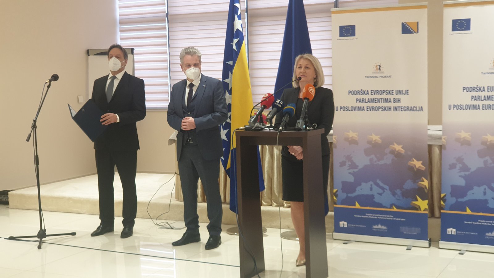 Sattler: Iskoristiti fokus EU i SAD-a