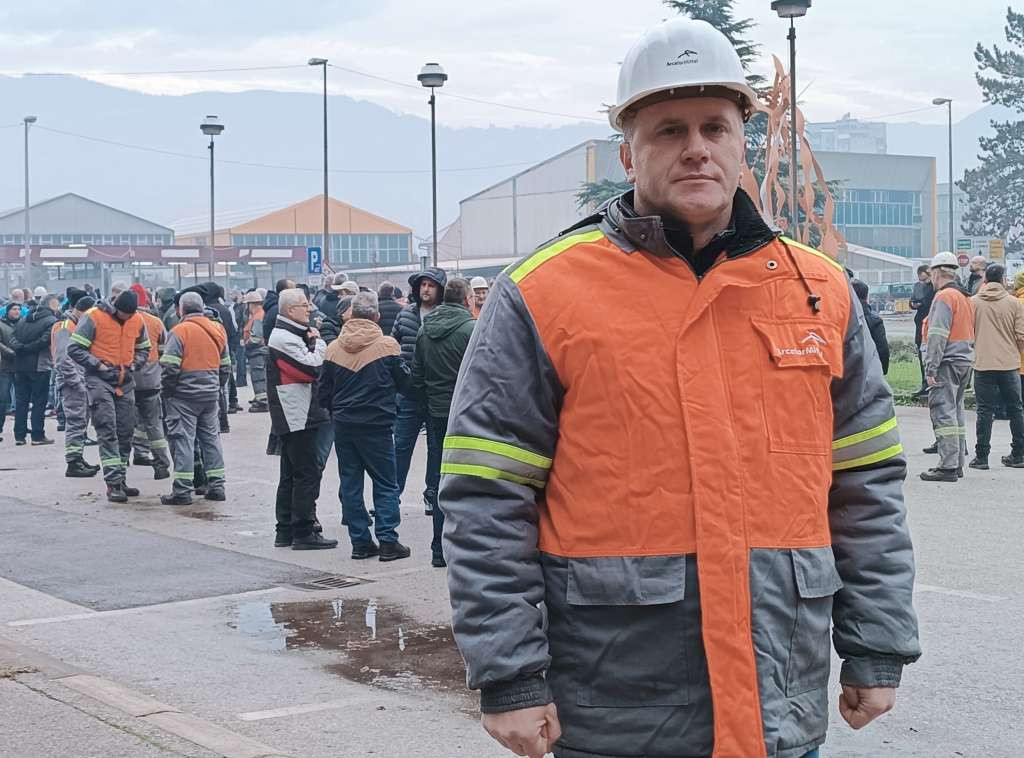 Radnici ArcelorMittala Zenica treći dan protestiraju pred upravnom zgradom