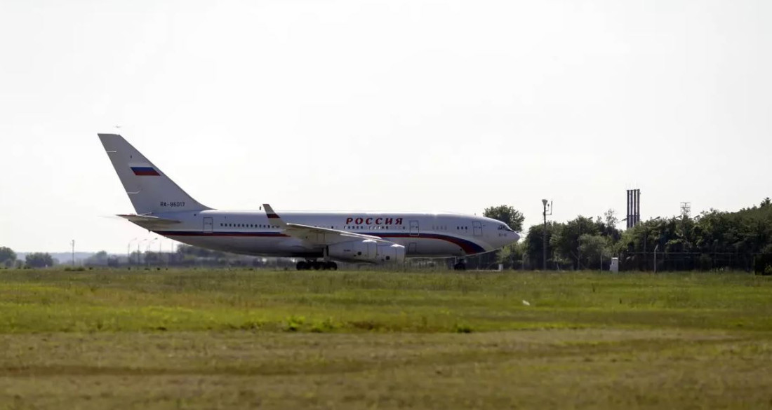 Prvi put od zatvaranja EU zračnog prostora: Ruski avion sletio na aerodrom u Bukureštu