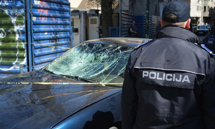Na autoputu kod Kaknja poginuo pješak