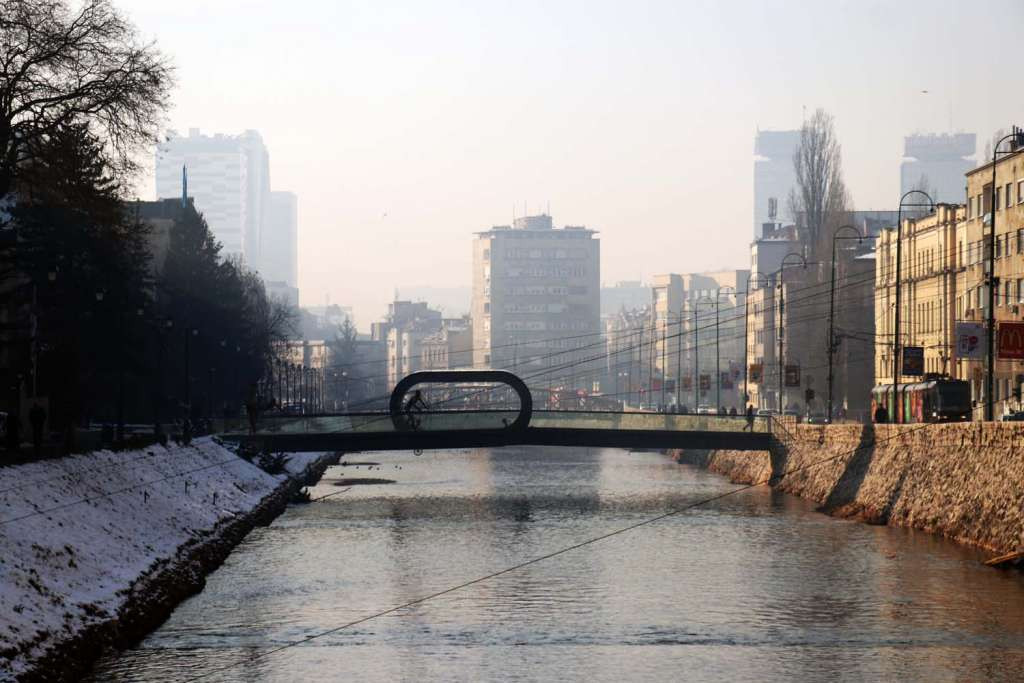 Prekoračene vrijednosti polutanata u zraku mogu se očekivati i narednih dana