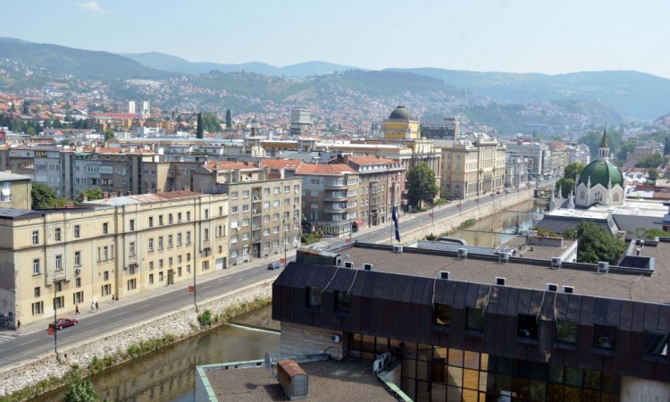 U Kantonu Sarajevo od sutra samo federalne higijensko-epidemiološke mjere