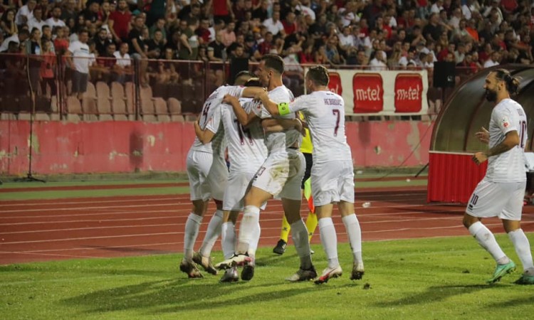 Pobjeda fudbalera Sarajeva u Tuzli, prvi poraz Slobode