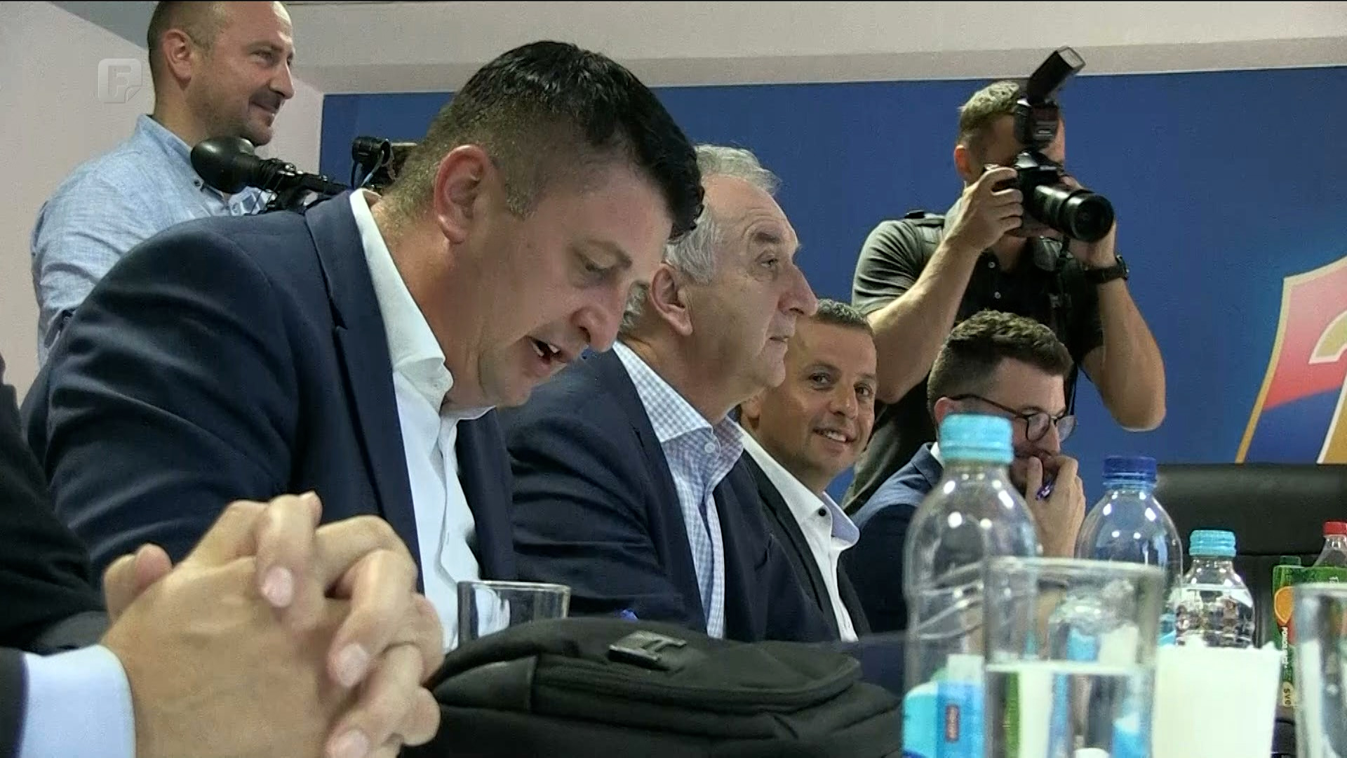 Šarović: Nećemo vaditi kestenje iz vatre jer ga nismo ni bacali