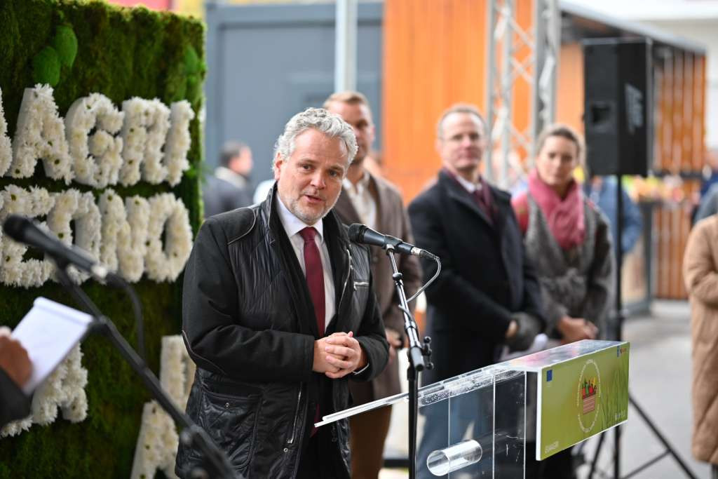 Ambasador Sattler otvorio 'urbane tržnice' u Banjoj Luci