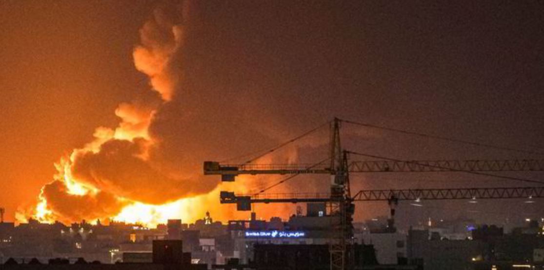 Vatrogasci 19 sati gase požar u kompleksu kompanije Aramco