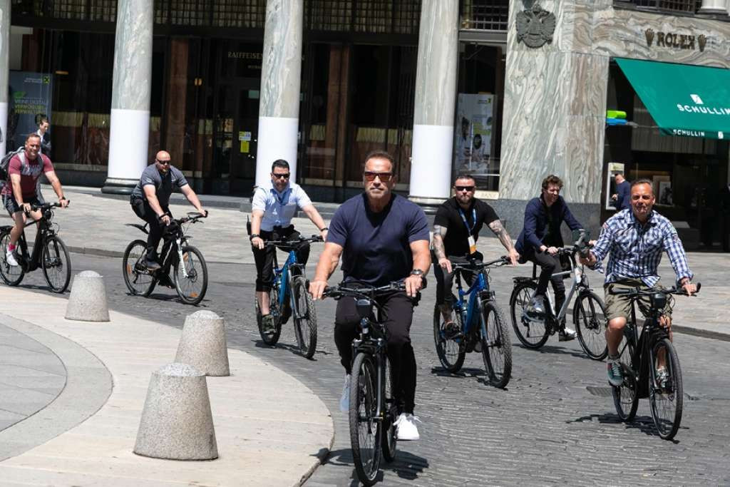 Schwarzenegger: Štetne emisije i dalje rastu, klimatske promjene bitnije nego ikad