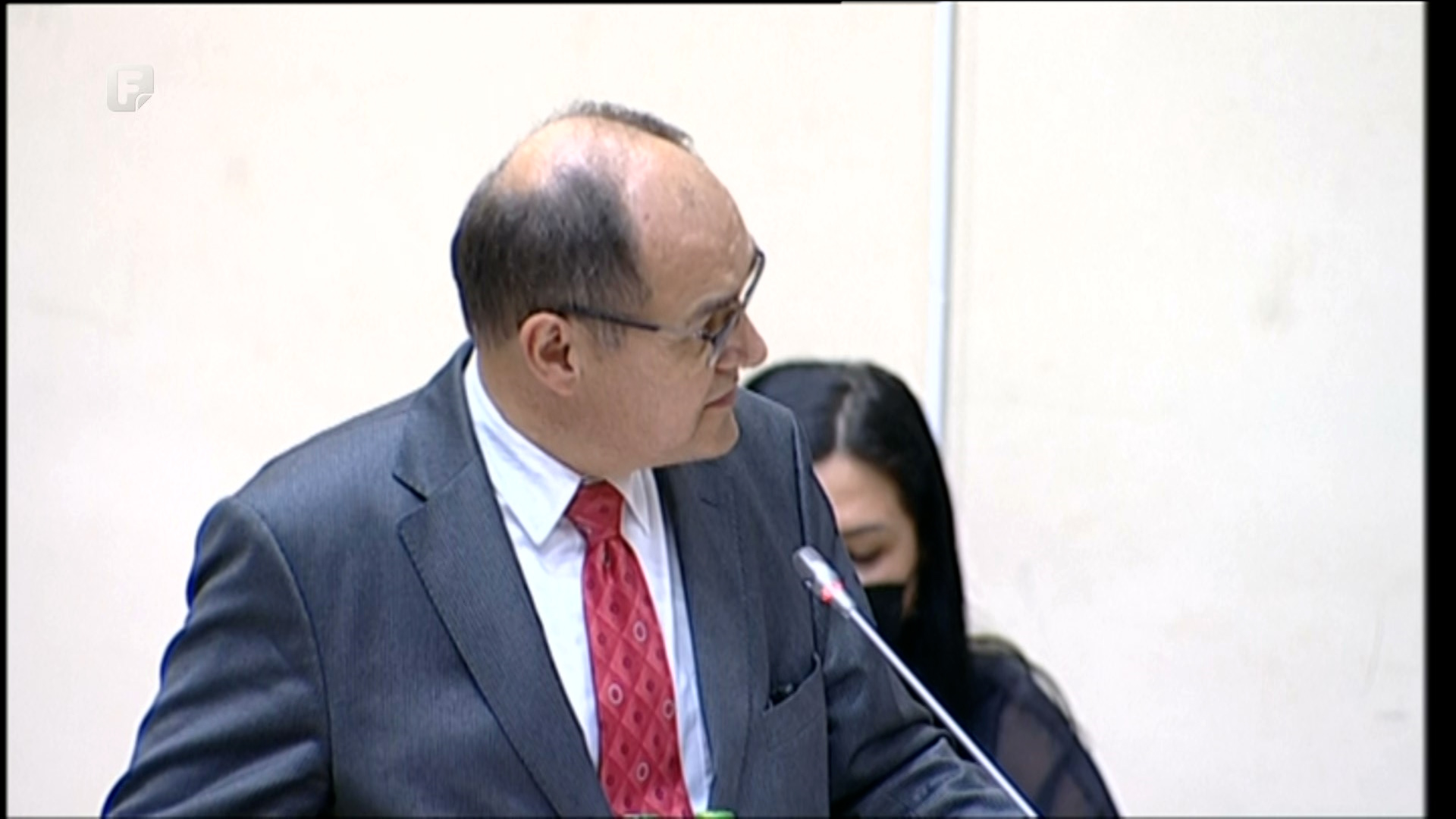 Schmidt u Parlamentu BiH: Međunarodna zajednica neće stajati po strani