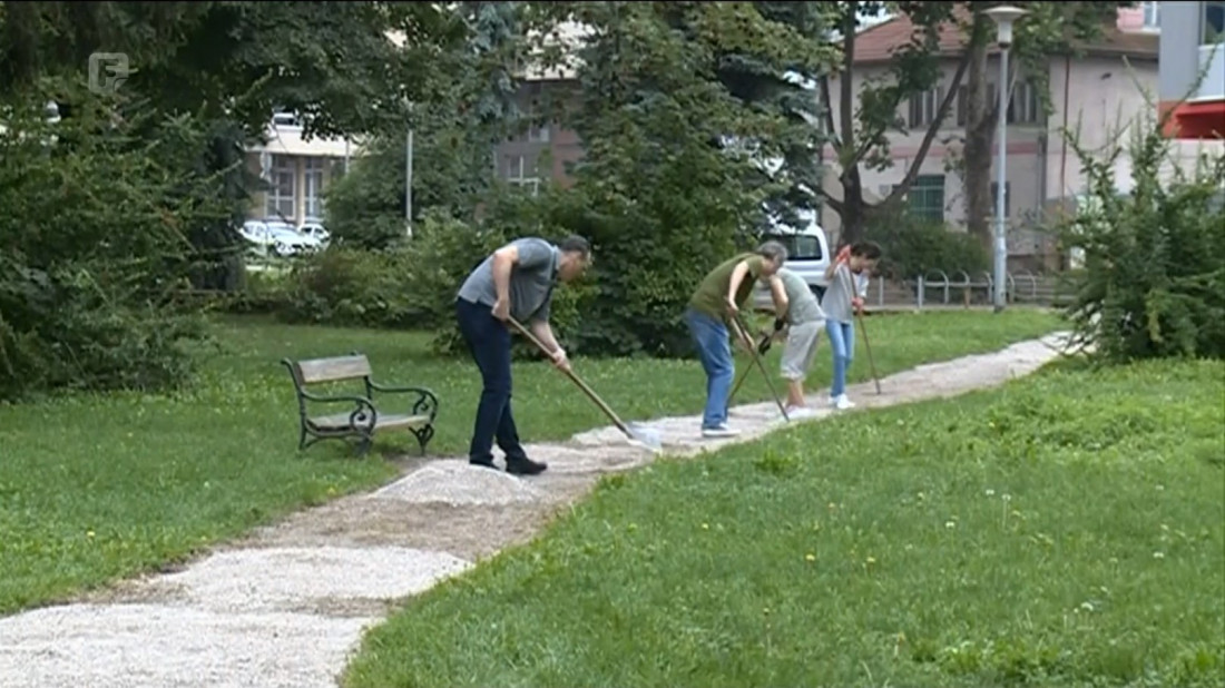 Forum građana Zenice organizirao akciju uređenja parka Kulina bana