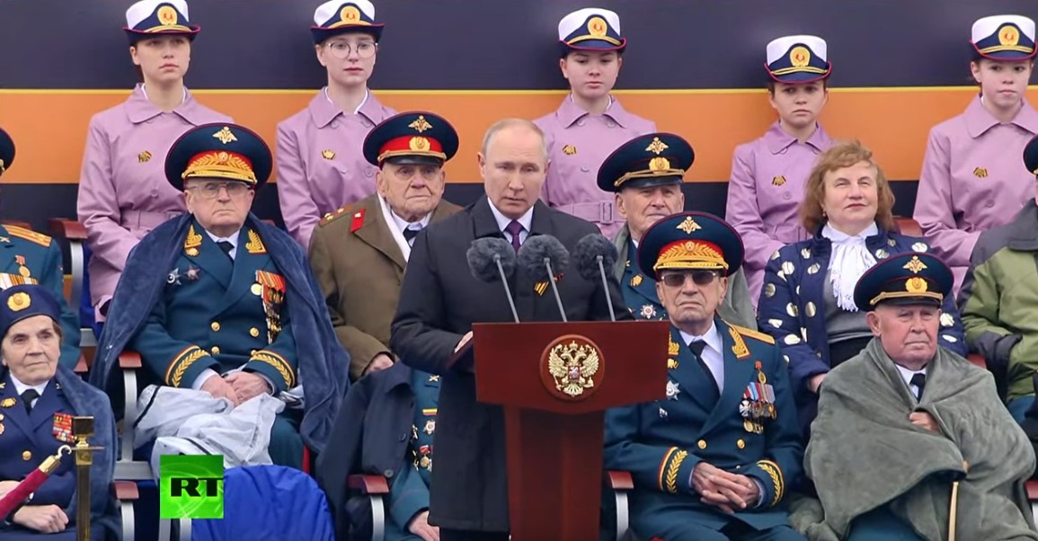 Putin na vojnoj paradi čestitao Dan pobjede nad fašizmom