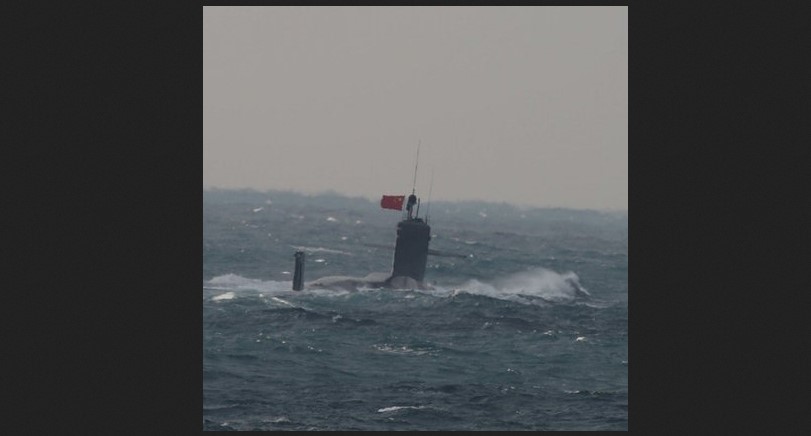 Kineska podmornica u blizini japanskog ostrva