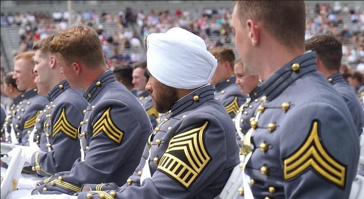 SAD: Sikhima u vojsci dozvoljena brada i turban