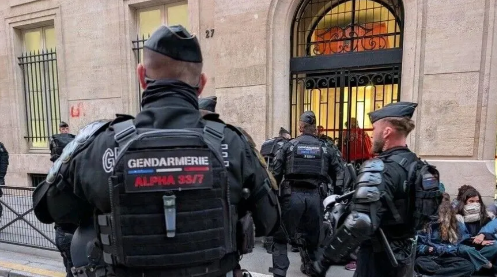 Francuska se sprema za nove proteste: 70.000 policajaca na ulicama, vlasti uvode stroge mjere