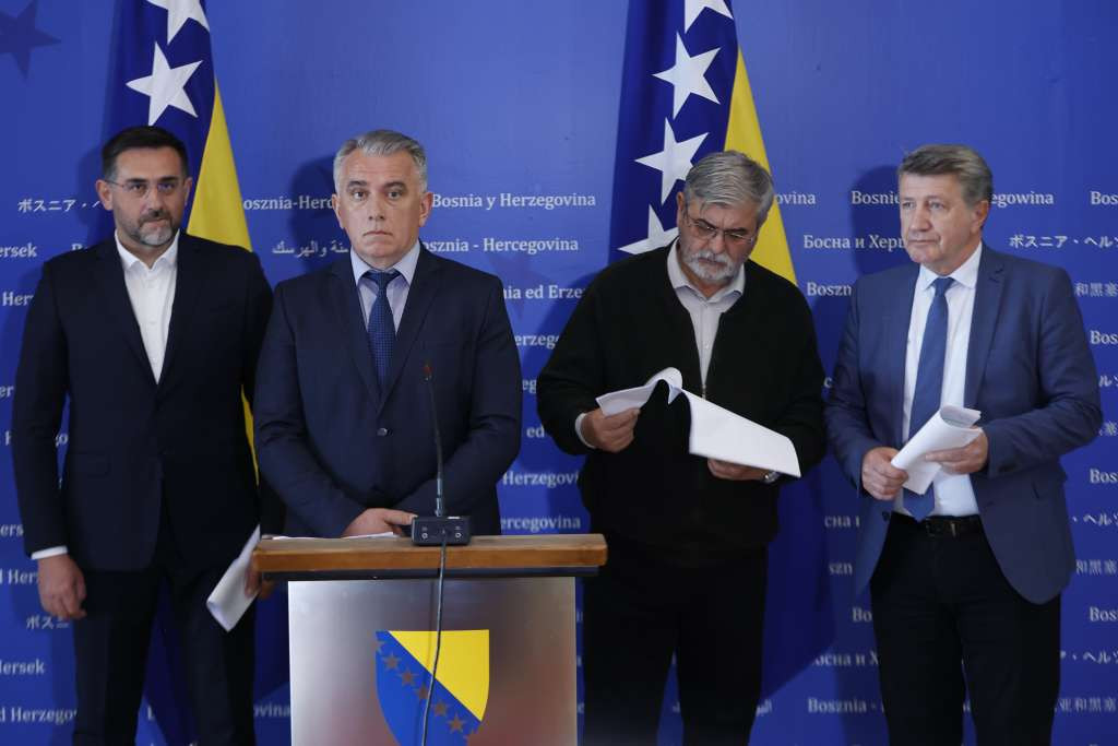 Klub SDA: Trojka platila fotelje u vlasti prodajom energetskog suvereniteta BiH