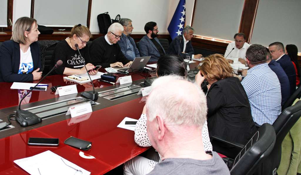 Predsjedništvo SDP BiH: Osuđujemo najavu promjene imena Srebrenica