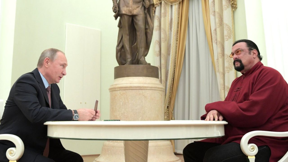 Putin odlikovao bivšu holivudsku zvijezdu, američkog glumca Stevena Seagala