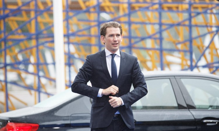 Kurz počinje raditi u kompaniji Thiel Capital