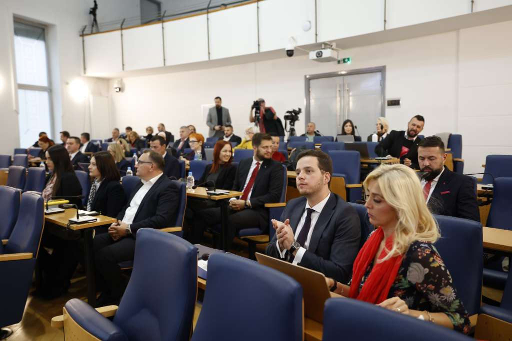 Uk u ekspozeu iznio prioritete buduće Vlade, u fokusu pitanja mladih