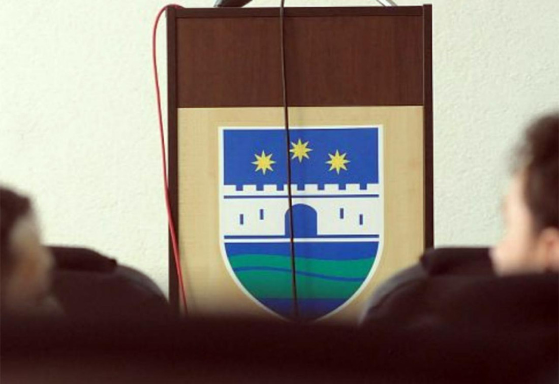 POMAK-ov Zikrija Duraković predvodi svoju prvu sjednicu Skupštine USK-a