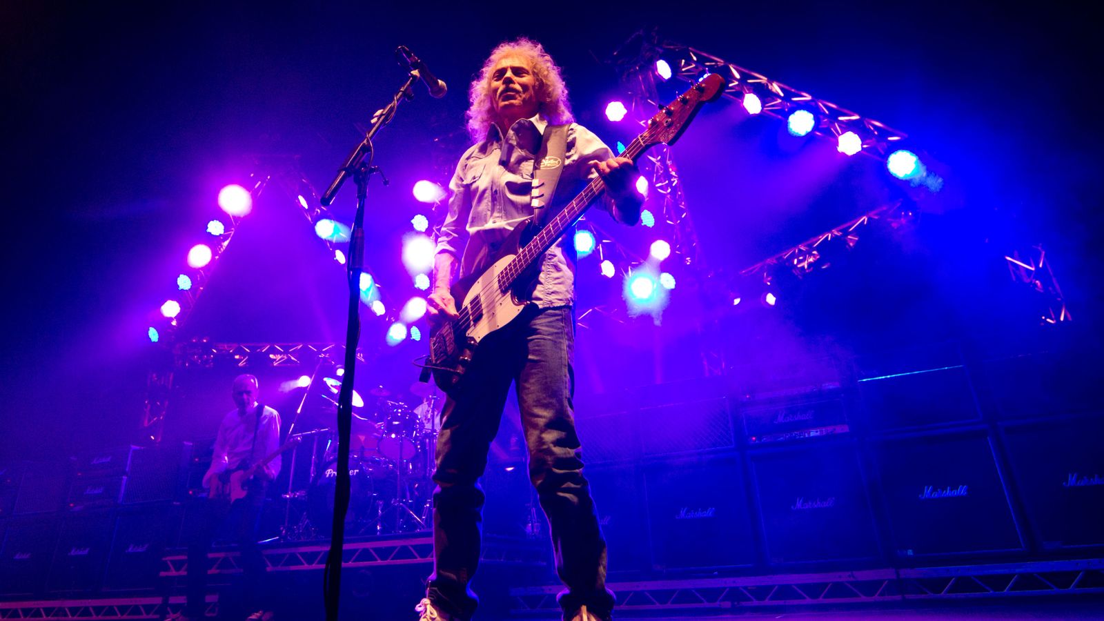 Basista benda Status Quo Alan Lancaster umro u 73. godini