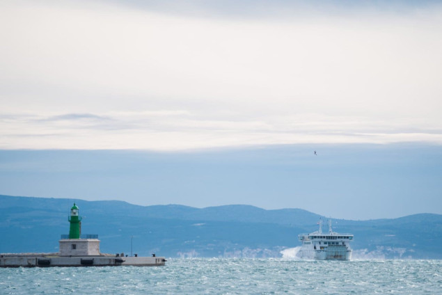 Hrvatska: Pijavica protutnjala Novigradom, orkanski udari u Kaštelanskom zalivu
