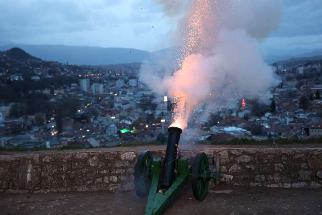 Top sa Žute tabije tradicionalno najavio početak ramazana