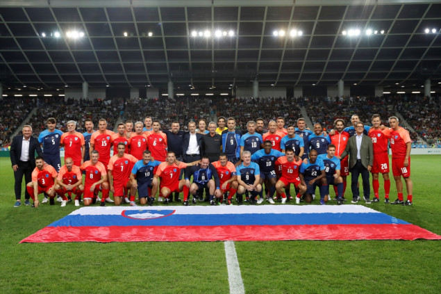 Fudbalske legende odigrale humanitarnu utakmicu za Sloveniju