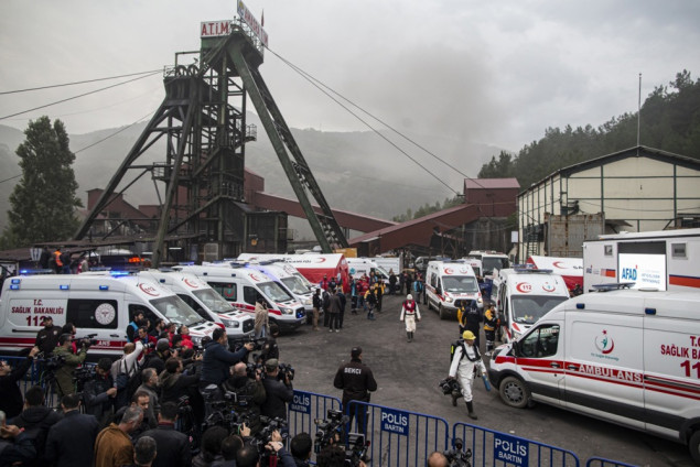 Eksplozija u rudniku na sjeveru Turske: Poginula dva rudara, jedan radnik zarobljen Eksplozija u rudniku na sjeveru Turske: Poginula dva rudara, jedan radnik zarobljen