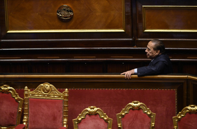 Berlusconi prebačen u jedinicu intenzivne njege u milanskoj bolnici