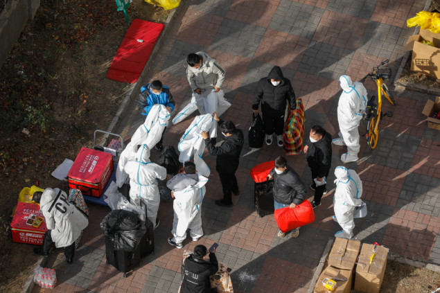 U Pekingu panična kupovina hrane poslije najave otvaranja novih centara za Covid karantin