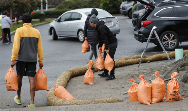 U snažnoj oluji u Kaliforniji poginulo dijete, deseci hiljada ljudi ostali bez struje