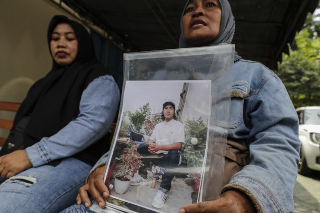 Počelo suđenje optuženima za stradanje 135 ljudi na fudbalskom stadionu u Indoneziji