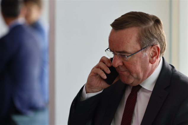 Njemački ministar odbrane kritikovao izjave francuskog predsjednika Macrona o SAD-u