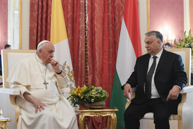 Papa u Mađarskoj pozvao Evropu da se ujedini radi okončanja rata na svom tlu