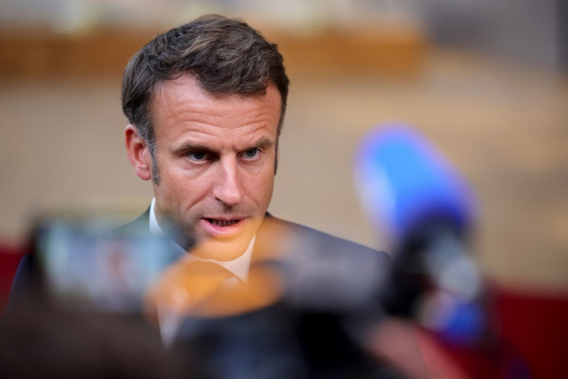 Macron smijenio nekoliko ministara u pokušaju da okrene stranicu svog drugog mandata