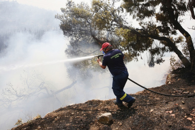 Šumski požari u Grčkoj polako jenjavaju, ali temperature rastu