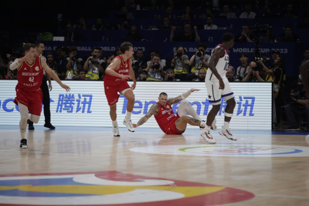 Košarkaši Njemačke savladali SAD i ušli u finale