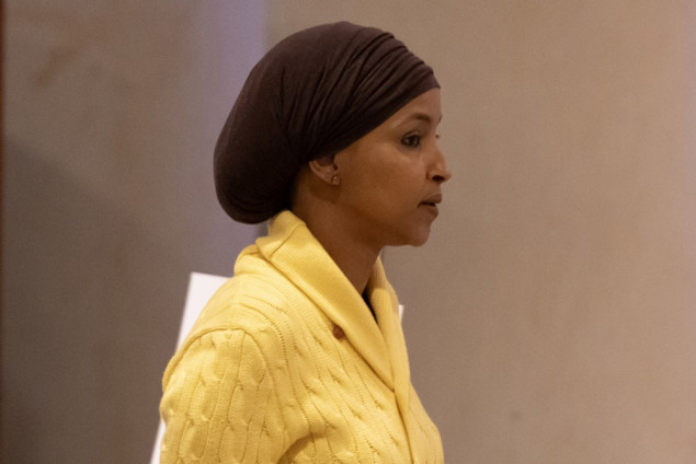 Federalni agenti pretresli kuću Ilhan Omar: Trumpova administracija godinama najavljuje istragu protiv kongresmenke