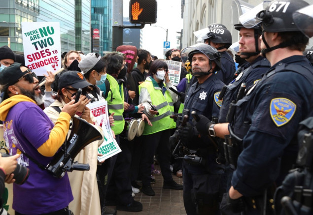 Demonstranti na ulicama San Francisca uoči sastanka Bidena i Xija